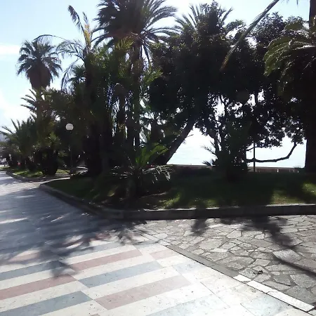 Mono Vicino Casino' Apartman
